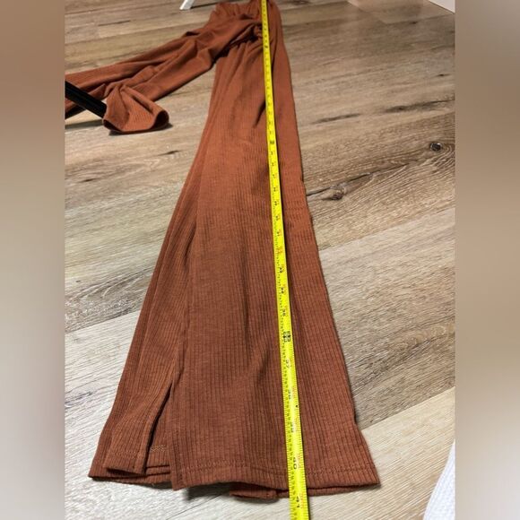 Live To Be Spoiled Knit Tank and Duster Set, Medium - Picture 13 of 16